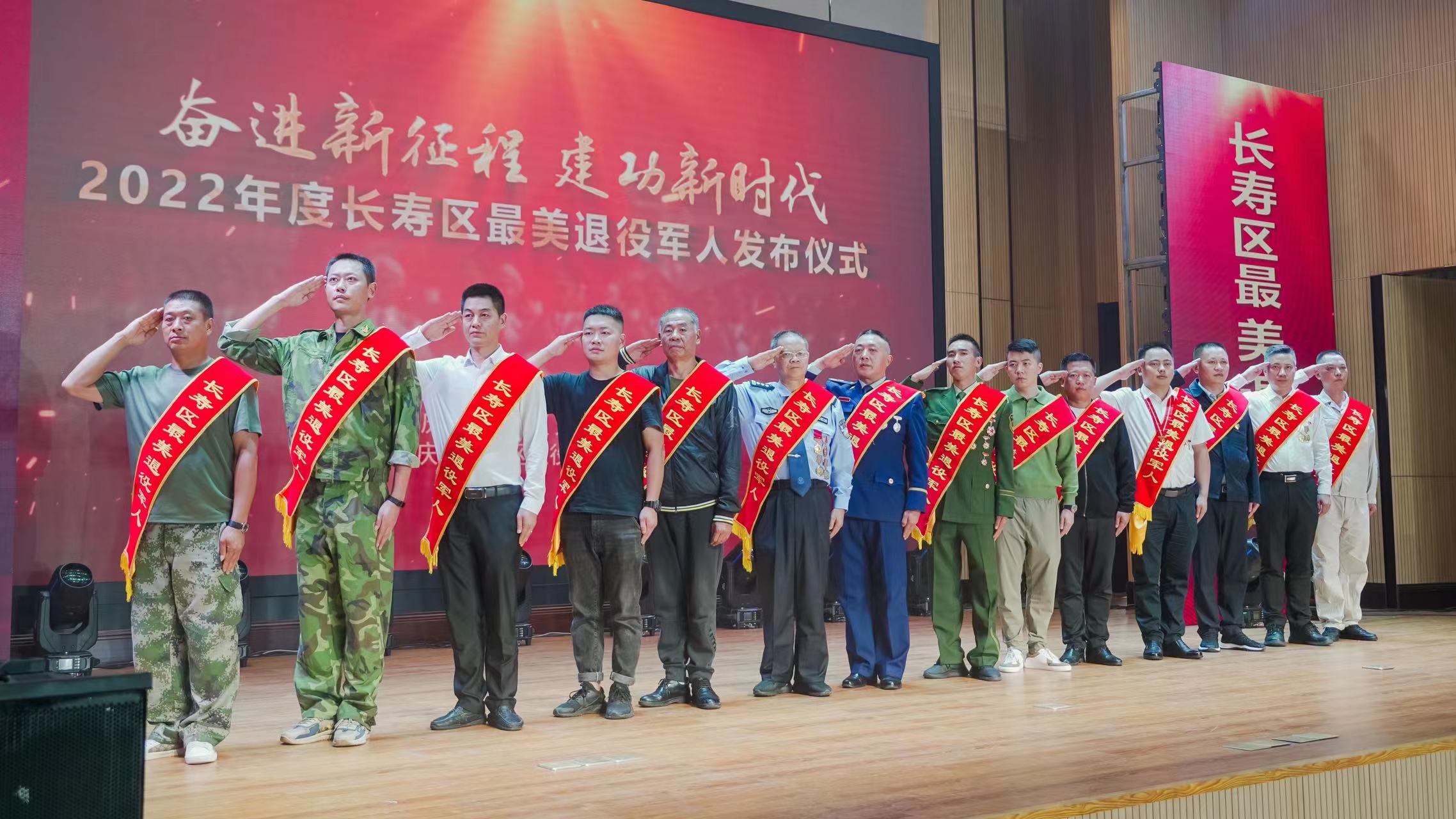 颁奖照片.jpg 颁奖照片.jpg